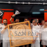 Équipe Sanipac victorieuse du tournoi de Touch Rugby organisé par le CS Annonay