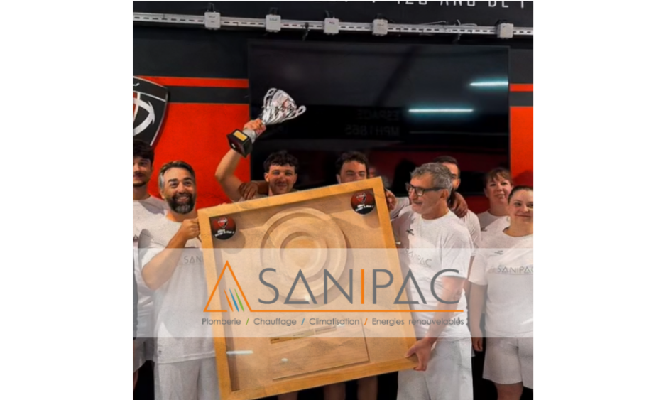 Équipe Sanipac victorieuse du tournoi de Touch Rugby organisé par le CS Annonay